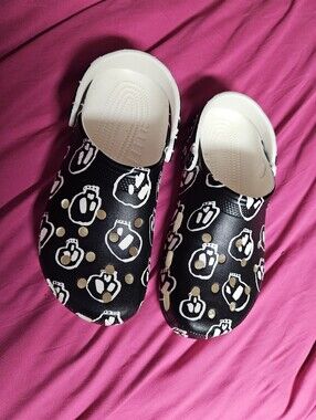 Skull Crocs